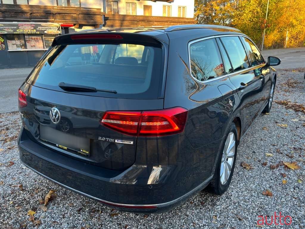 2016' Volkswagen Passat photo #5