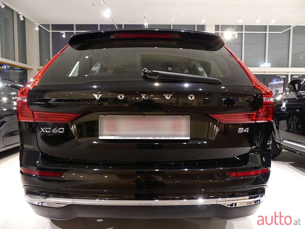 2022' Volvo XC60 photo #5
