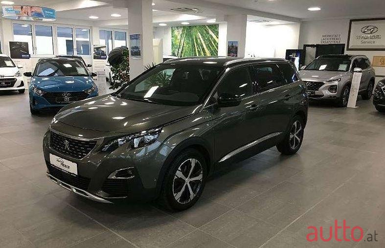 2017' Peugeot 5008 photo #1