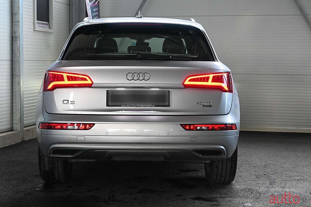 2020' Audi Q5 photo #5
