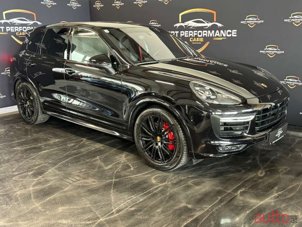 2016' Porsche Cayenne photo #5