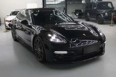 2018' Porsche Panamera
