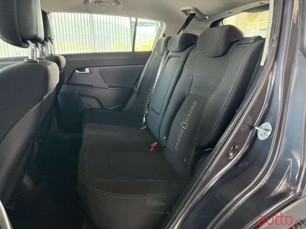 2012' Kia Sportage photo #5