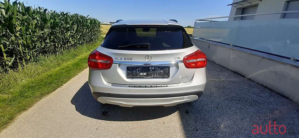 2015' Mercedes-Benz Gla-Klasse photo #5