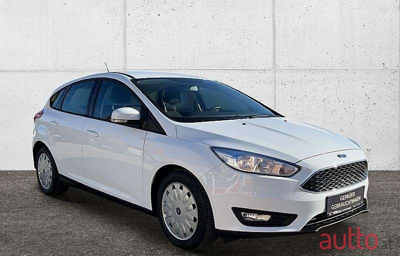 2017' Ford Focus photo #3