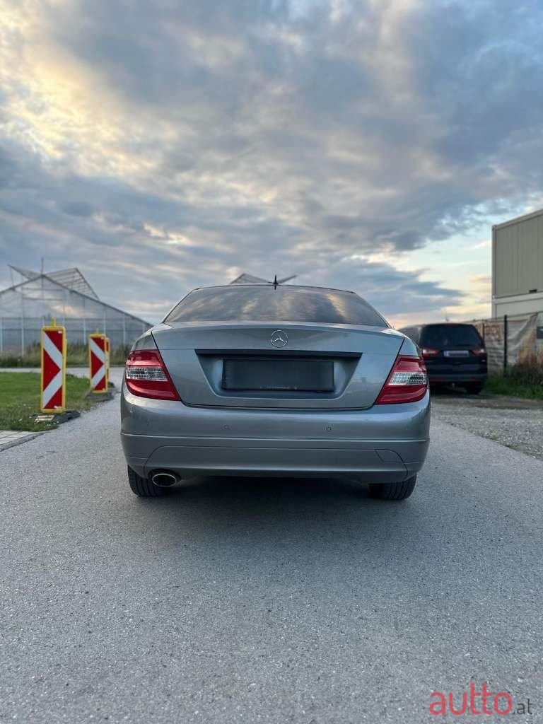 2011' Mercedes-Benz C-Klasse photo #5