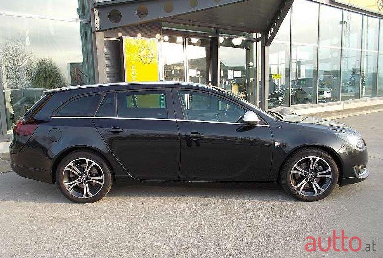 2013' Opel Insignia photo #1