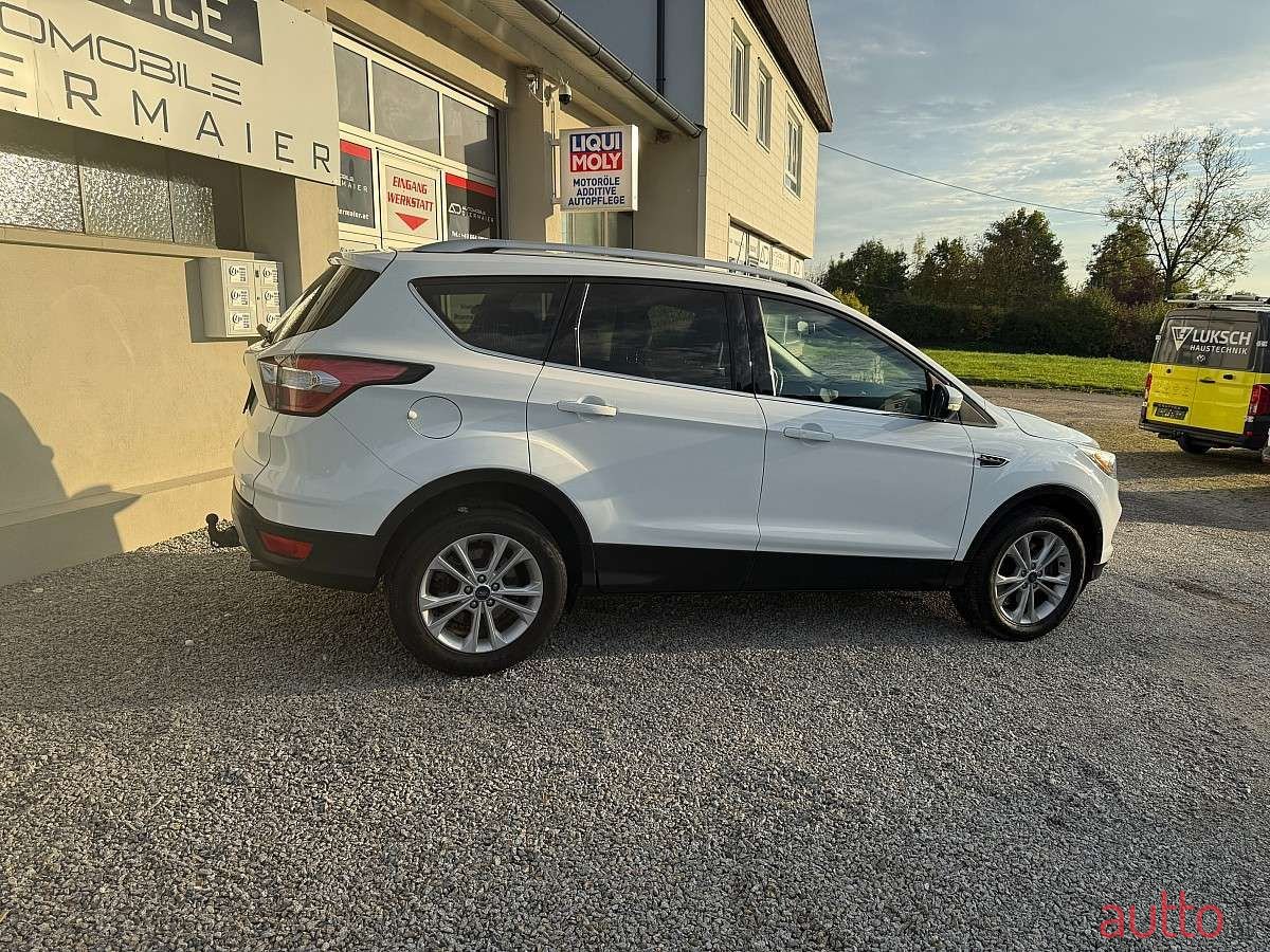 2017' Ford Kuga photo #3