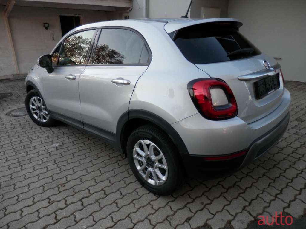2020' Fiat 500X photo #4