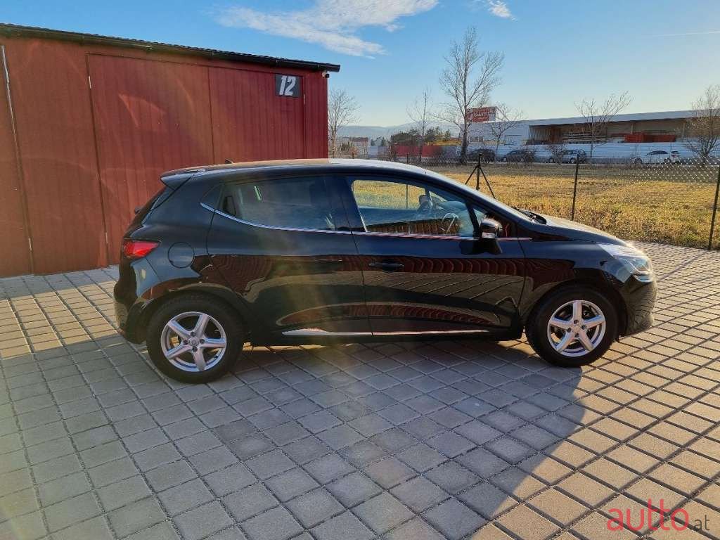 2014' Renault Clio photo #4