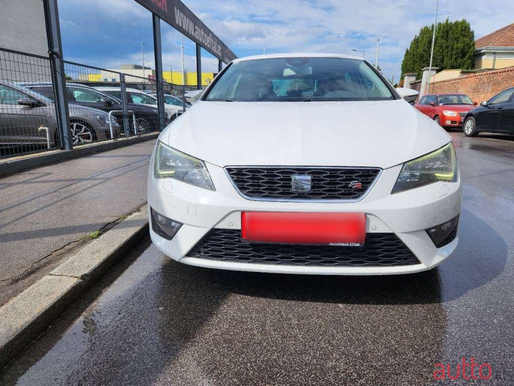 2013' SEAT Leon photo #3