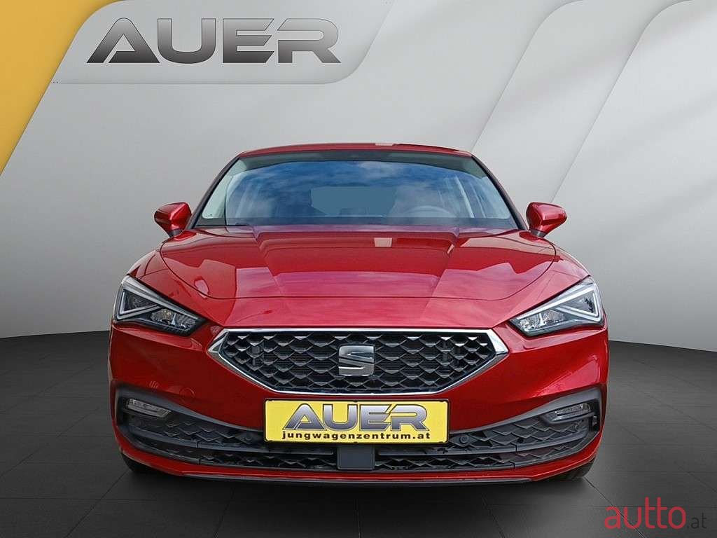 2021' SEAT Leon photo #2