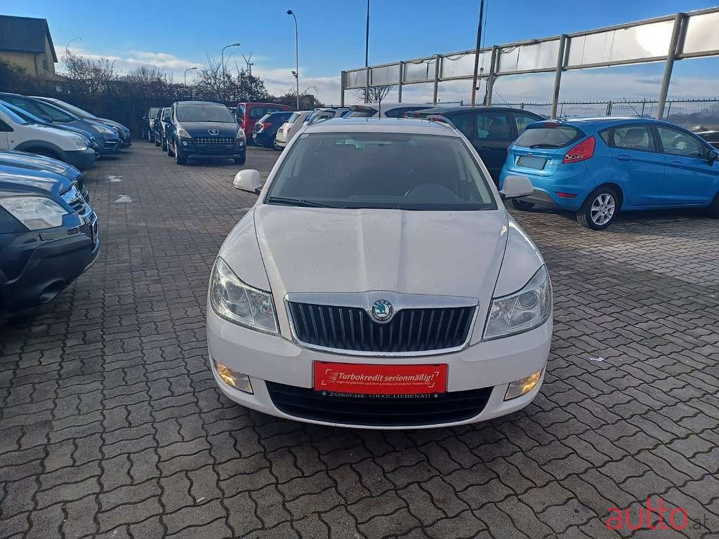 2012' Skoda Octavia photo #3