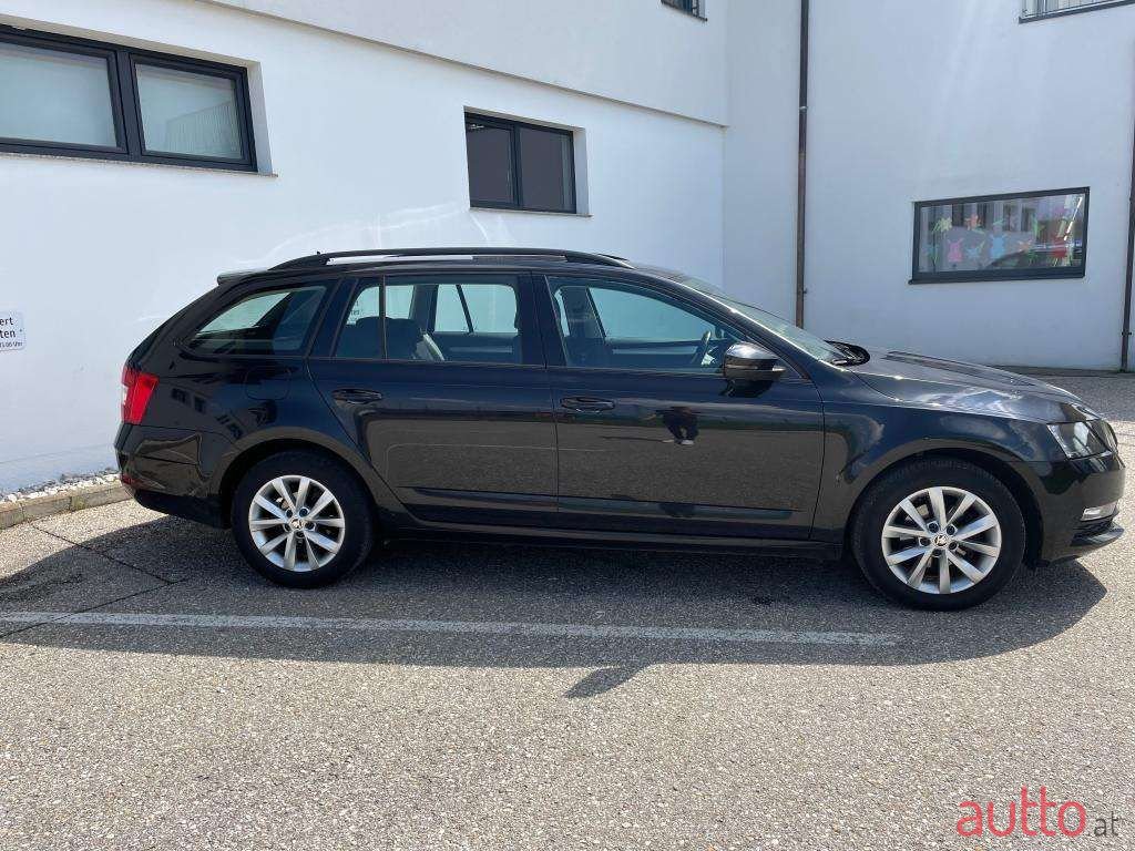 2018' Skoda Octavia photo #4