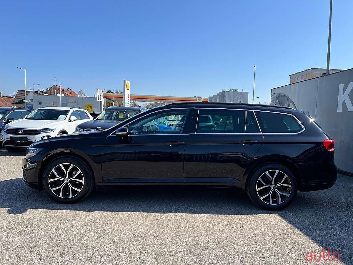 2022' Volkswagen Passat photo #6