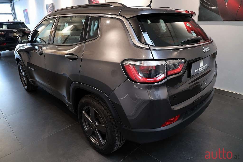 2017' Jeep Compass photo #1