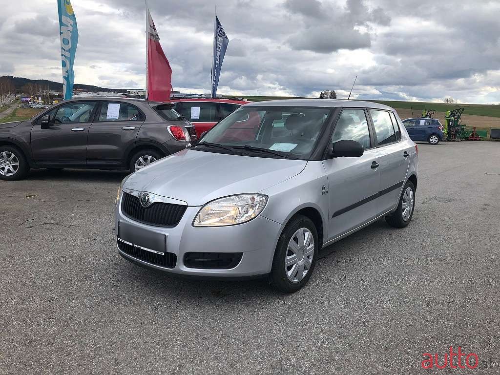 2009' Skoda Fabia photo #5