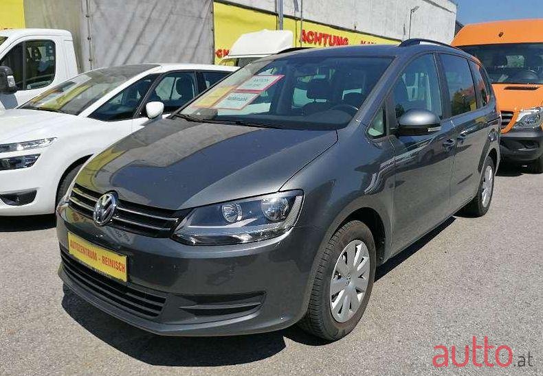 2014' Volkswagen Sharan photo #1