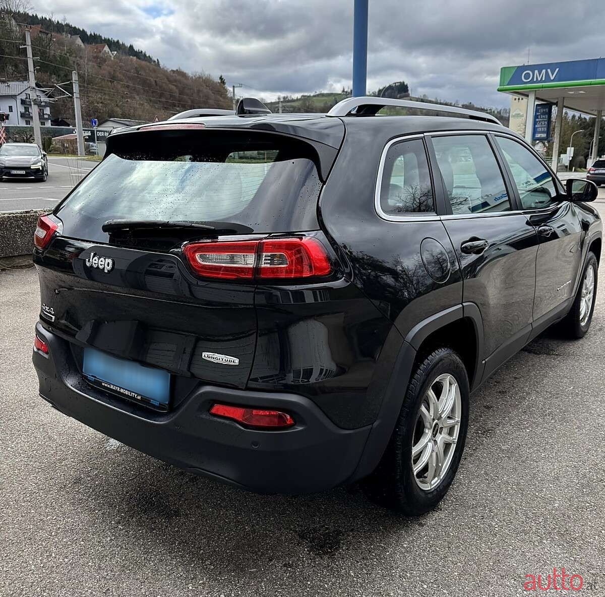 2015' Jeep Cherokee photo #6