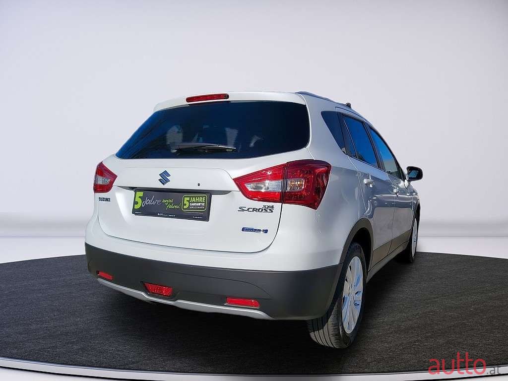 2021' Suzuki SX4 photo #3