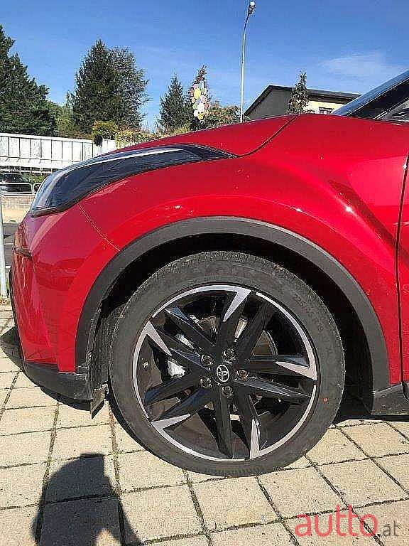 2022' Toyota C-HR photo #5