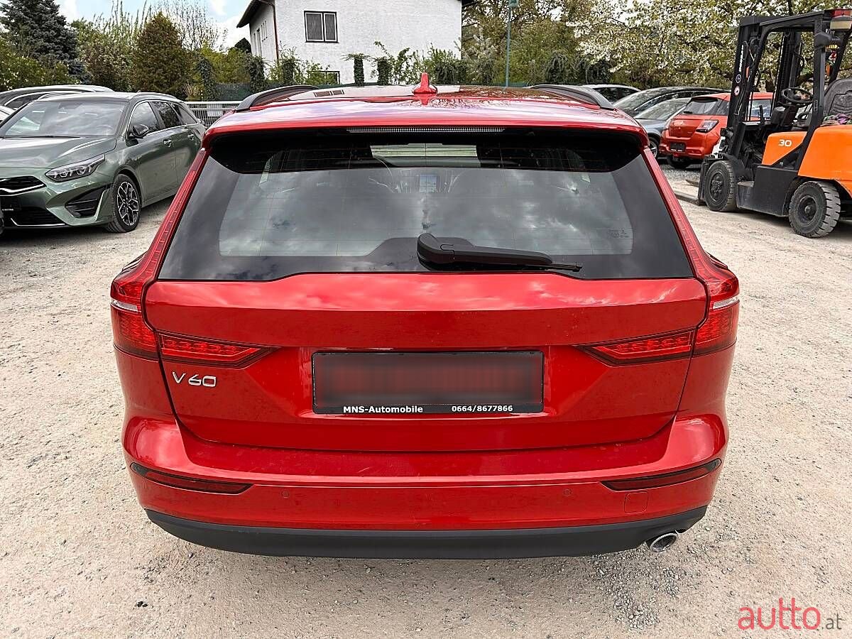 2019' Volvo V60 photo #5