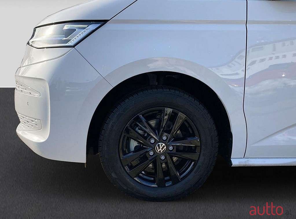 2023' Volkswagen Multivan photo #3