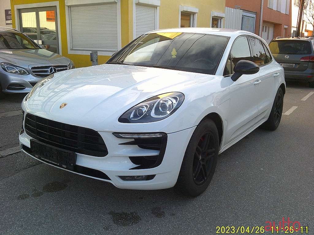 2015' Porsche Macan photo #2