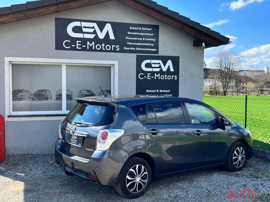 2016' Toyota Verso photo #3