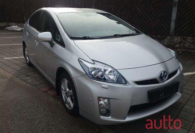 2010' Toyota Prius photo #1