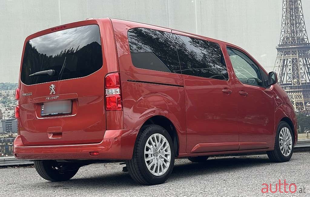 2020' Peugeot Traveller photo #4