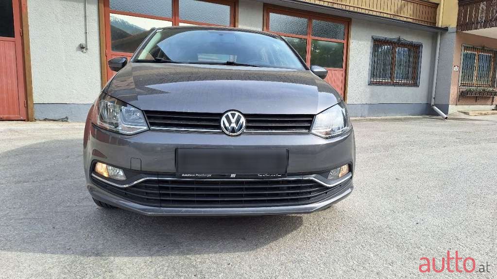 2016' Volkswagen Polo photo #2