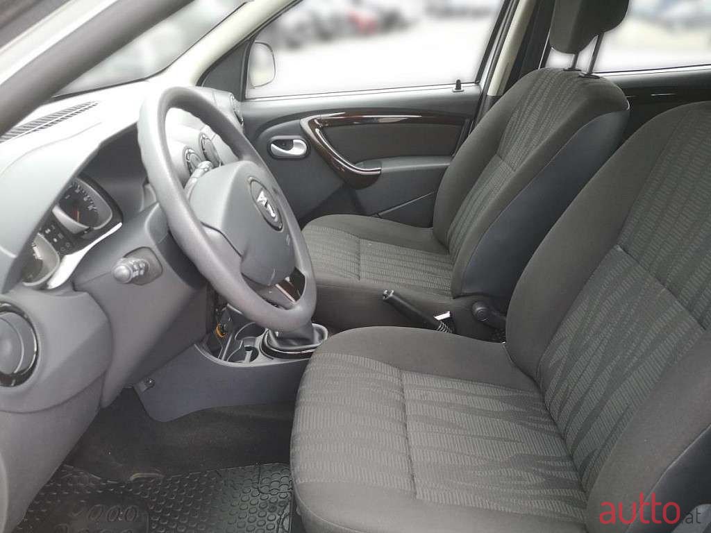 2011' Dacia Duster photo #4