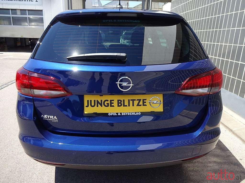 2021' Opel Astra photo #5