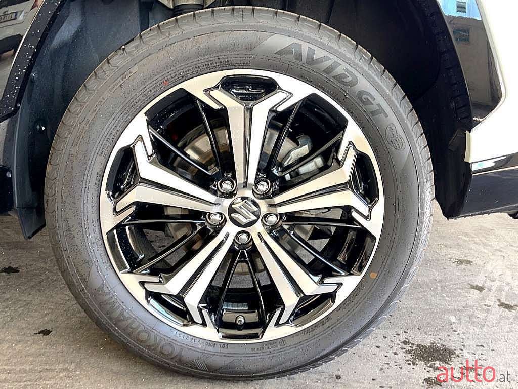 2022' Suzuki Across photo #6