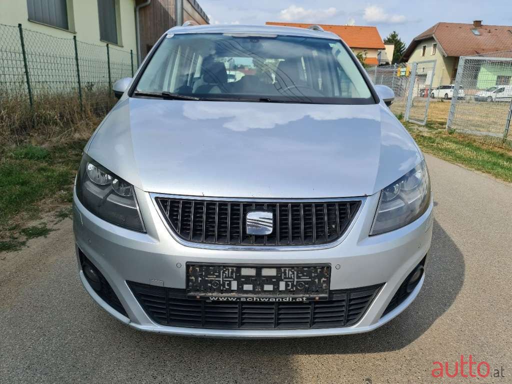 2011' SEAT Alhambra photo #2