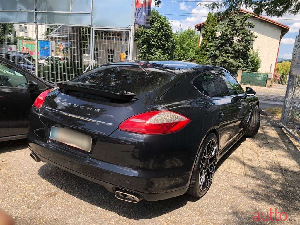 2012' Porsche Panamera photo #3