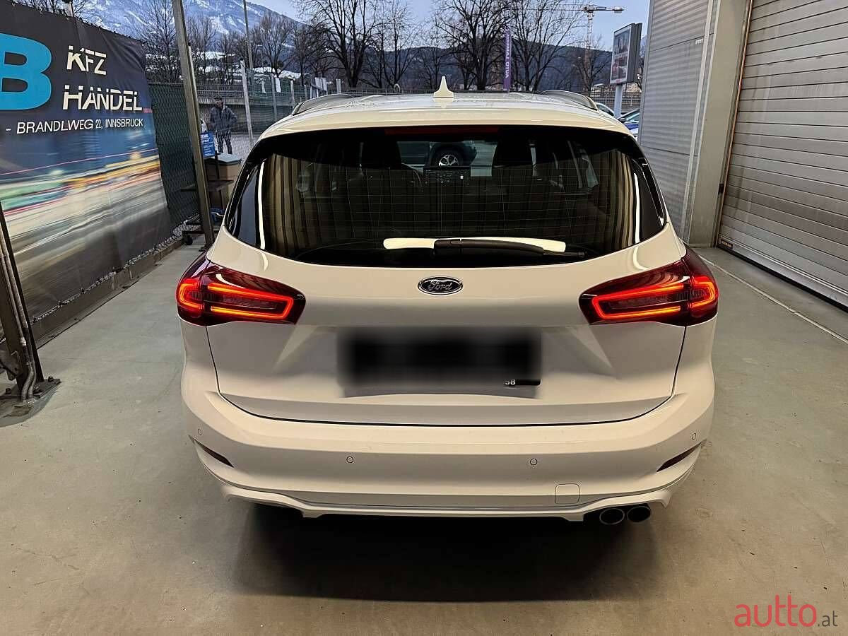 2023' Ford Focus photo #5