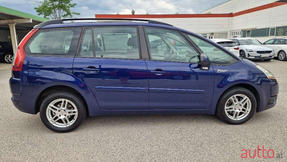 2008' Citroen C4 Picasso photo #6
