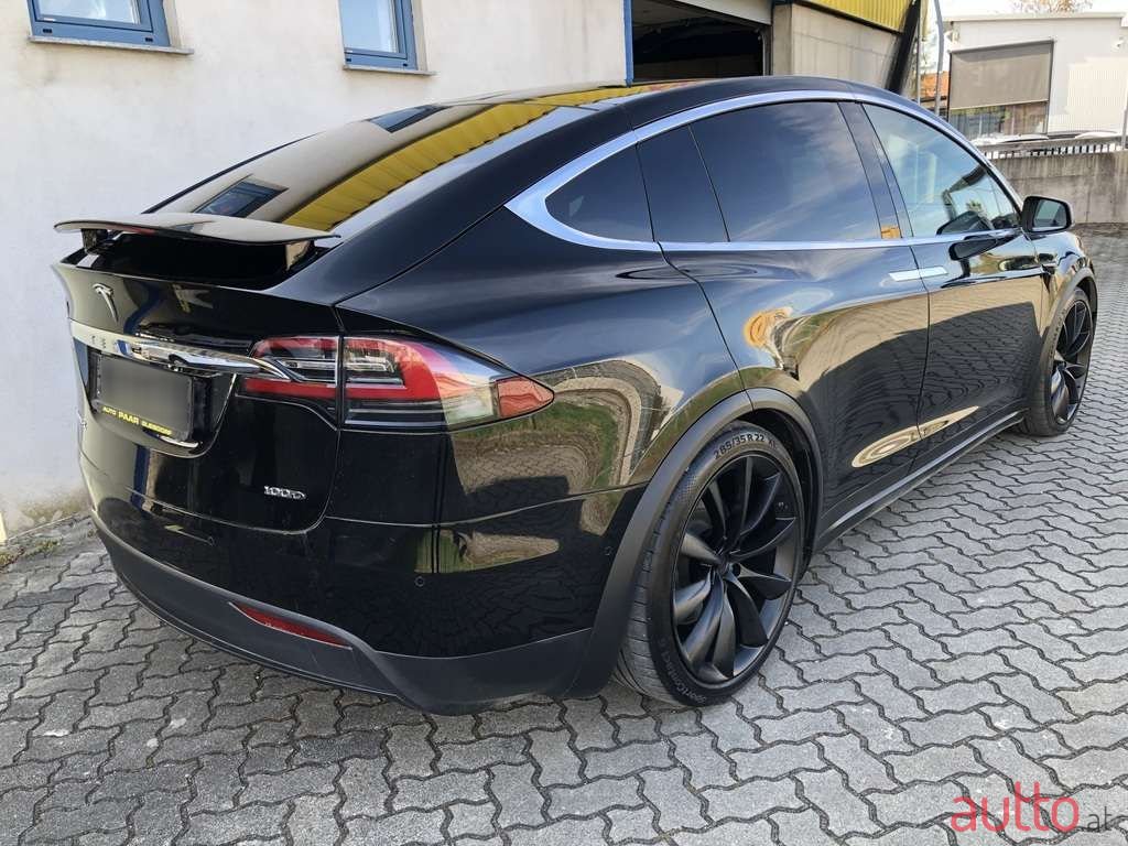 2019' Tesla Model X photo #3