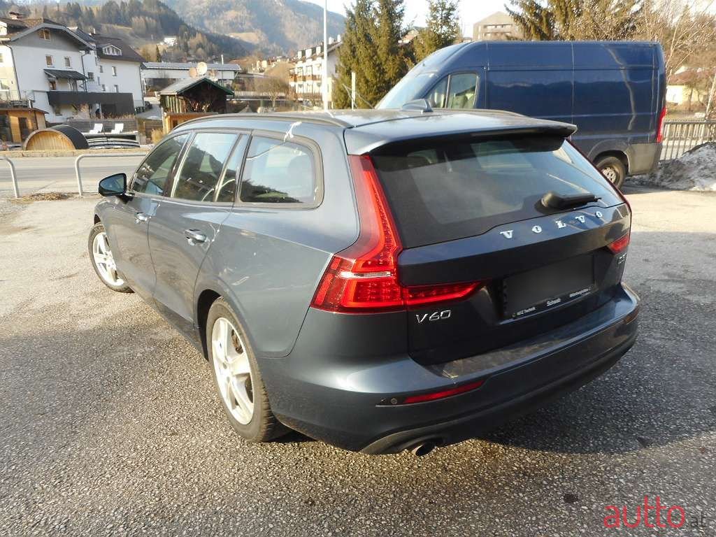 2019' Volvo V60 photo #6