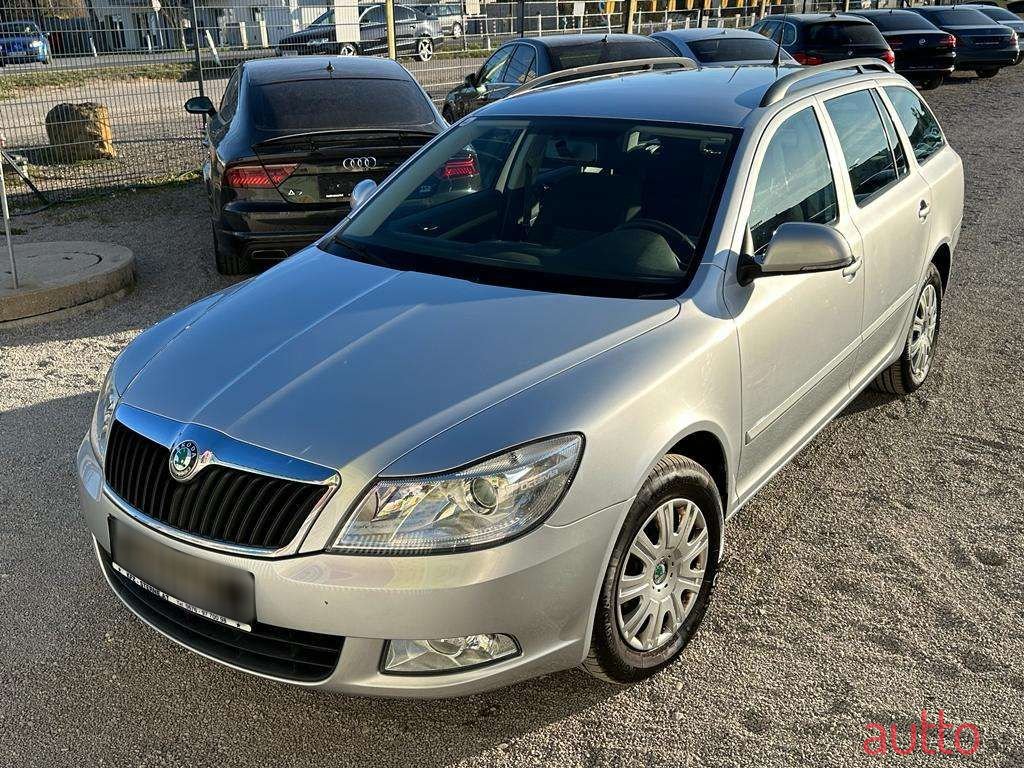 2012' Skoda Octavia photo #4