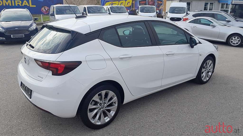 2016' Opel Astra photo #5