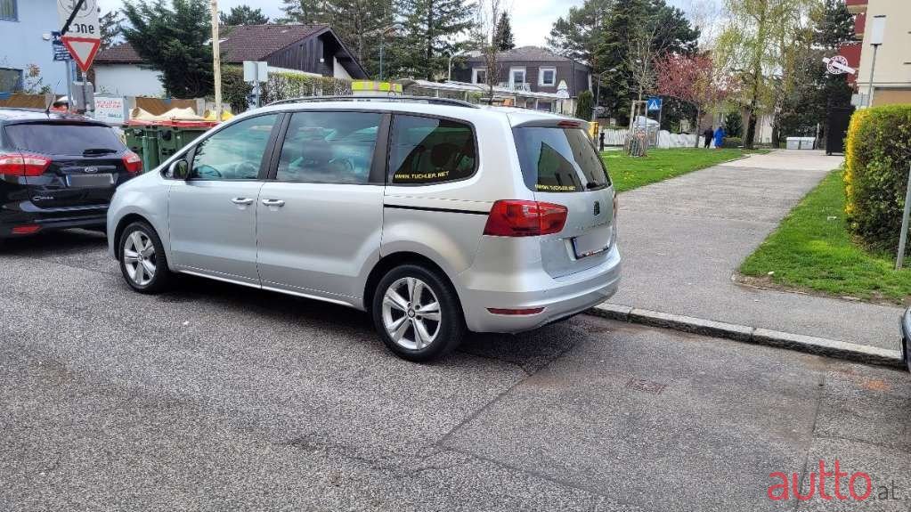 2012' SEAT Alhambra photo #5