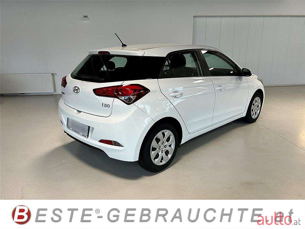 2017' Hyundai i20 photo #5