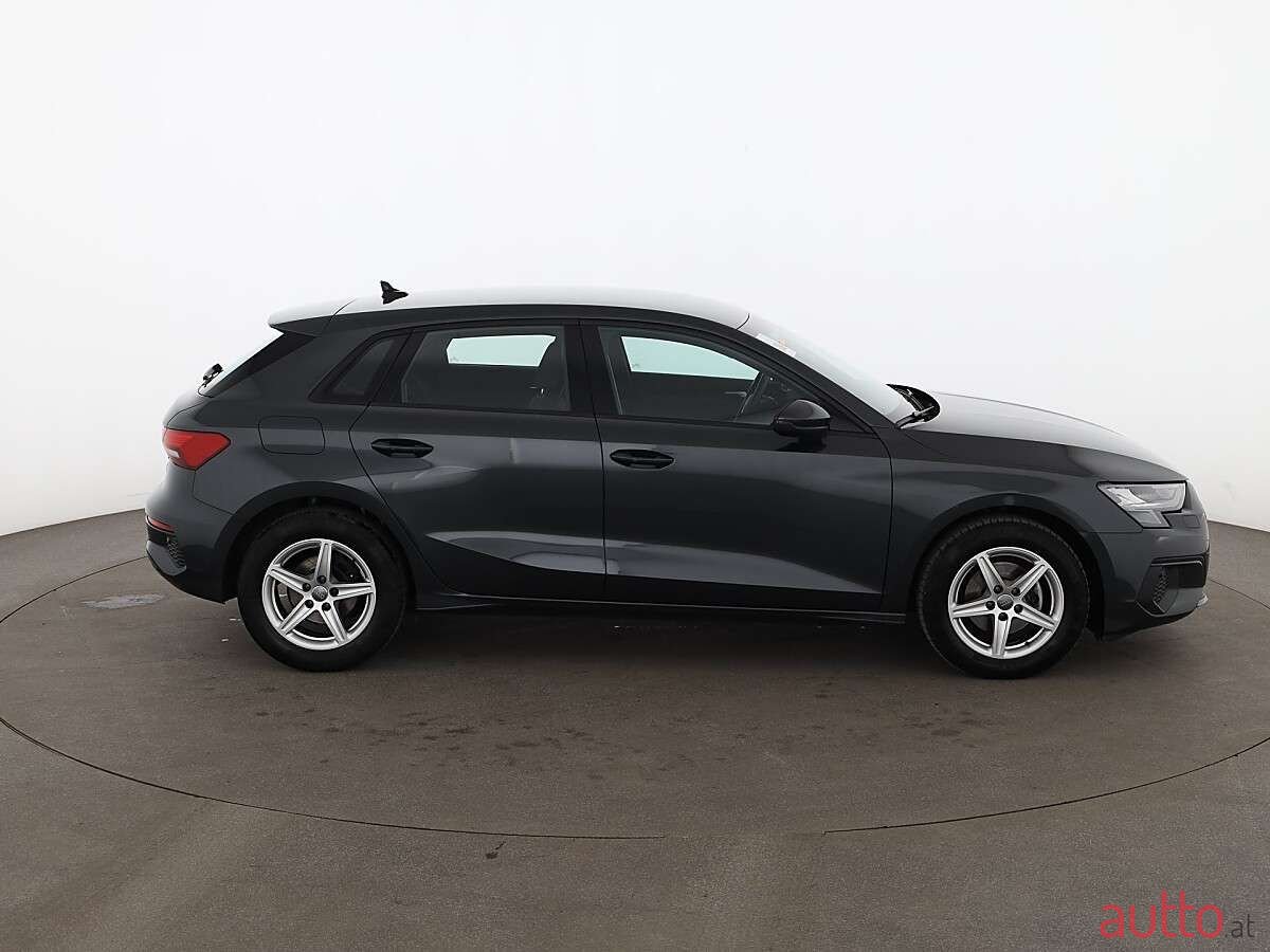 2022' Audi A3 photo #3