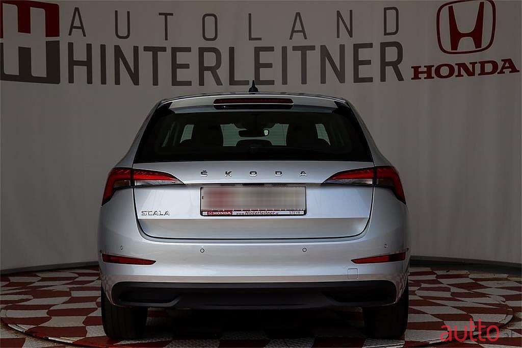 2019' Skoda Scala photo #2