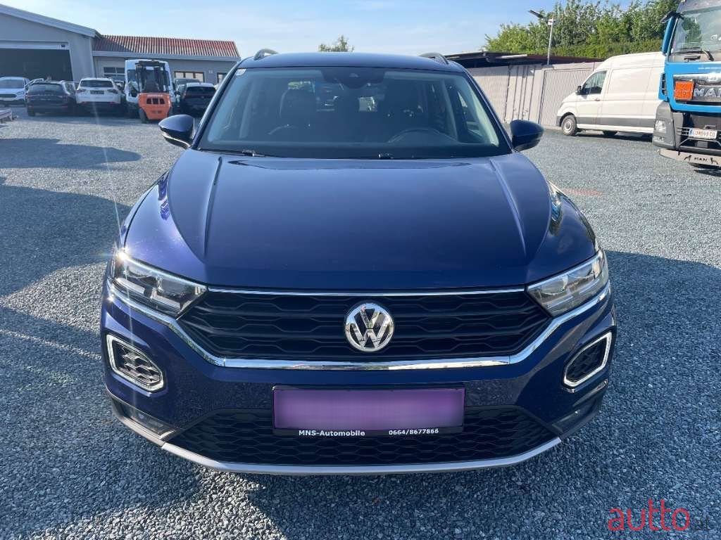 2018' Volkswagen T-Roc photo #2
