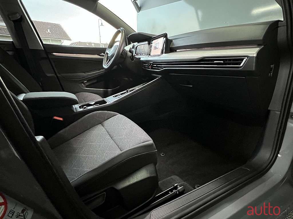 2020' Volkswagen Golf photo #5