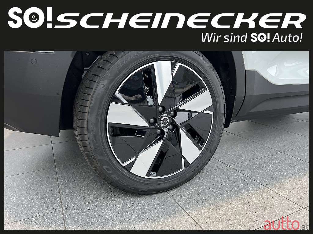 2024' Volvo Ex40 photo #5